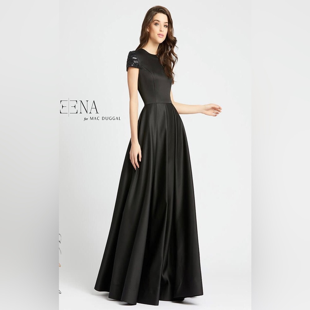 NWT IEENA For Mac Duggal Embellished Cap Sleeve Satin Ball Gown In Black Sz 8
